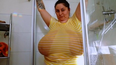 Amateur Big Boobs jerks Big Dick