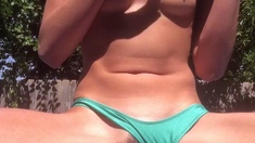 Amateur hottie solo masturbation