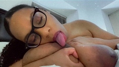 Big Boobs Ebony Hottie Suck White And Black Dildo anal toy