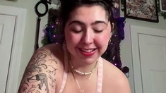 Love Chat Big Boobs Brunette Masturbating For Cam