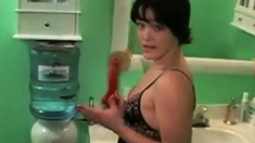 mom shaving her pussy